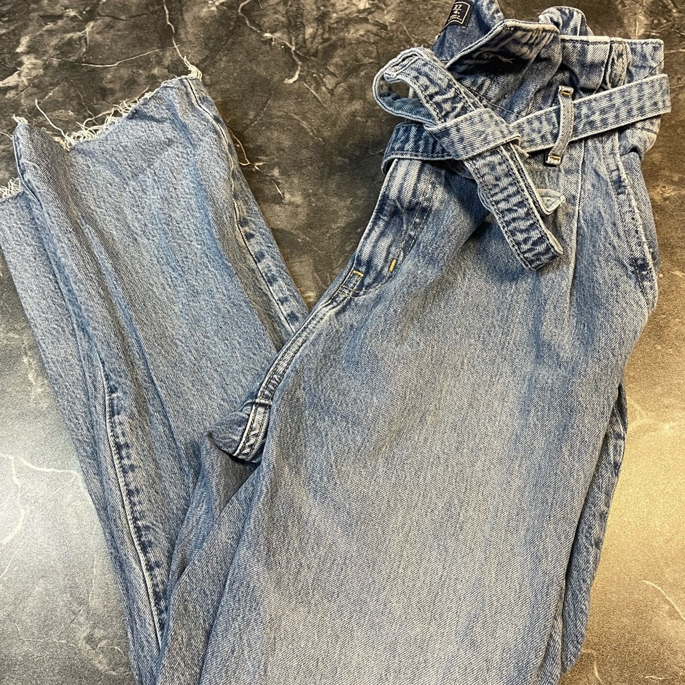 Abercrombie & Fitch Paperbag Ankle Jeans